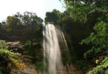 La Voile de la Mariée : un joyau naturel au cœur des montagnes guinéennes